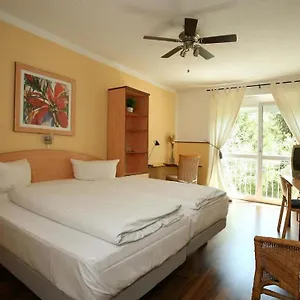 Runa's Apartahotel
