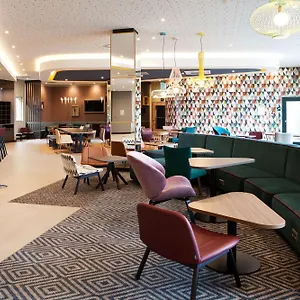 Hampton By Hilton Munich Airport South מלון
