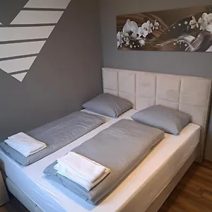 A8 Lukas Szálloda